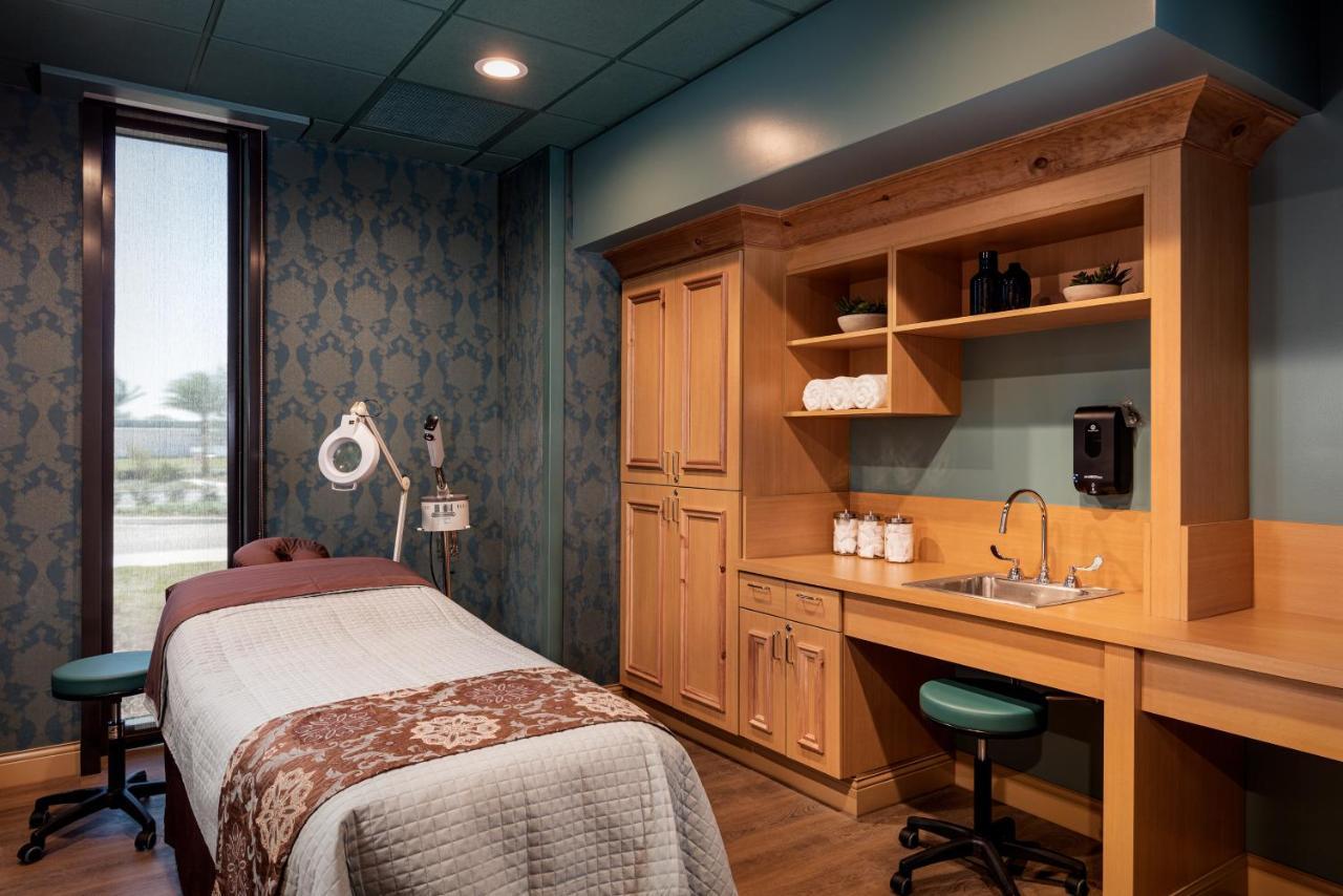 The Brownwood Hotel & Spa Те-Виллиджис Экстерьер фото