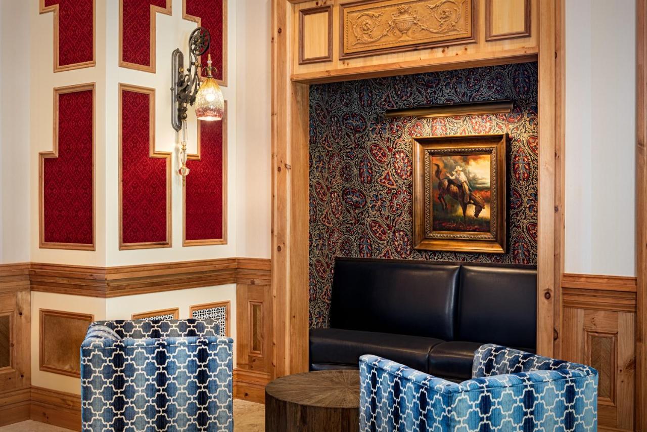 The Brownwood Hotel & Spa Те-Виллиджис Экстерьер фото
