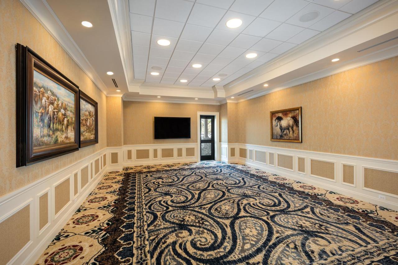 The Brownwood Hotel & Spa Те-Виллиджис Экстерьер фото