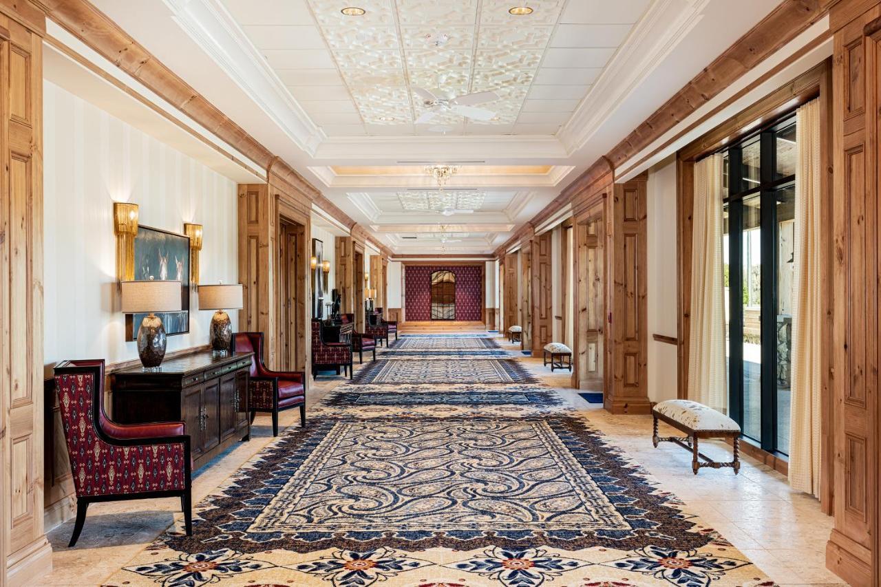 The Brownwood Hotel & Spa Те-Виллиджис Экстерьер фото